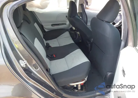 2014 Toyota Prius C Three from USA, damaged, VIN JTDKDTB37E1061417